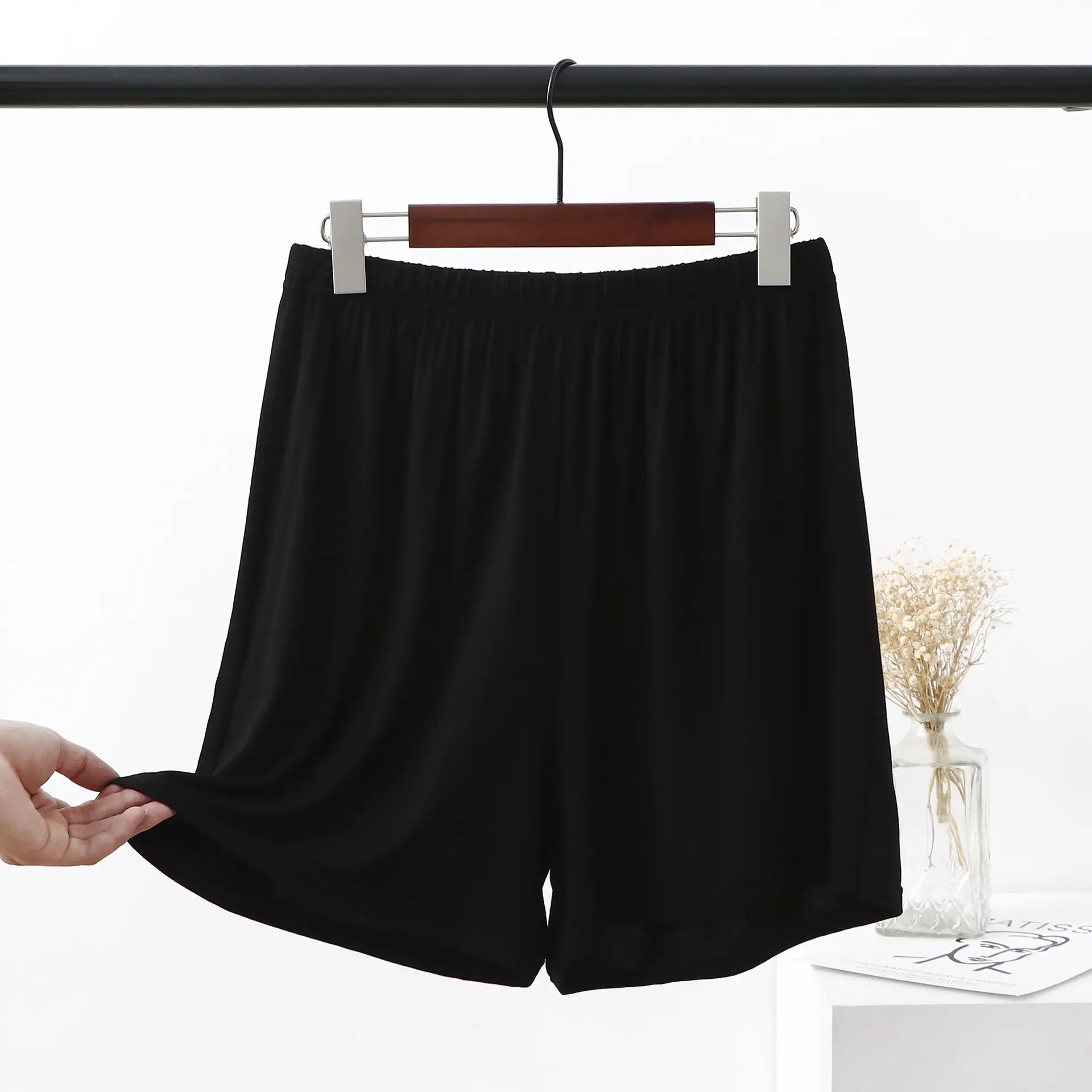 Purple Elastic Waist Casual Shorts for Women - Image 2