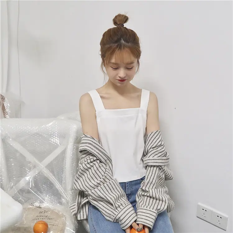 Wholesale White Sleeveless Heart Top Women's Camisole — feature 5