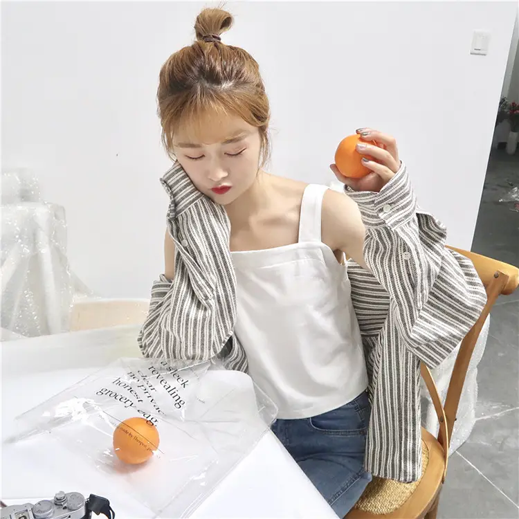 Wholesale White Sleeveless Heart Top Women's Camisole — feature 6