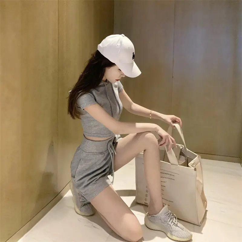 Women 2-Piece Hooded Shorts Set Gray Casual Summer — feature 4