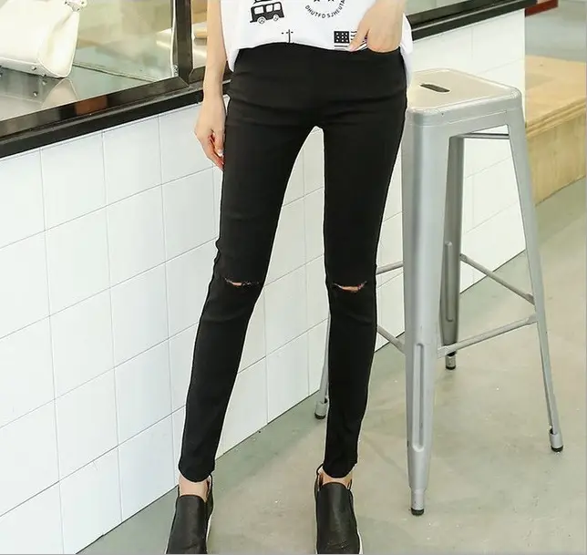 2020 Summer Women's Striped Knee-Length Top with Black Leggings - Image 6