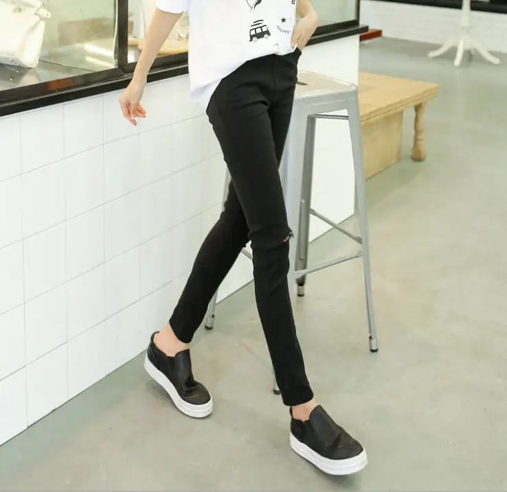 2020 Summer Women's Striped Knee-Length Top with Black Leggings - Image 7