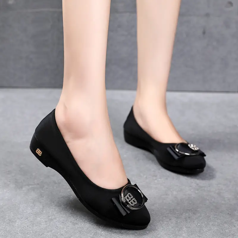 Old Beijing Cloth Shoes Fashion Work Shoes Women's Black Wedge Professional Shoes Round Toe Soft Sole Mother Shoes Mid-Heel Work Shoes - Image 3