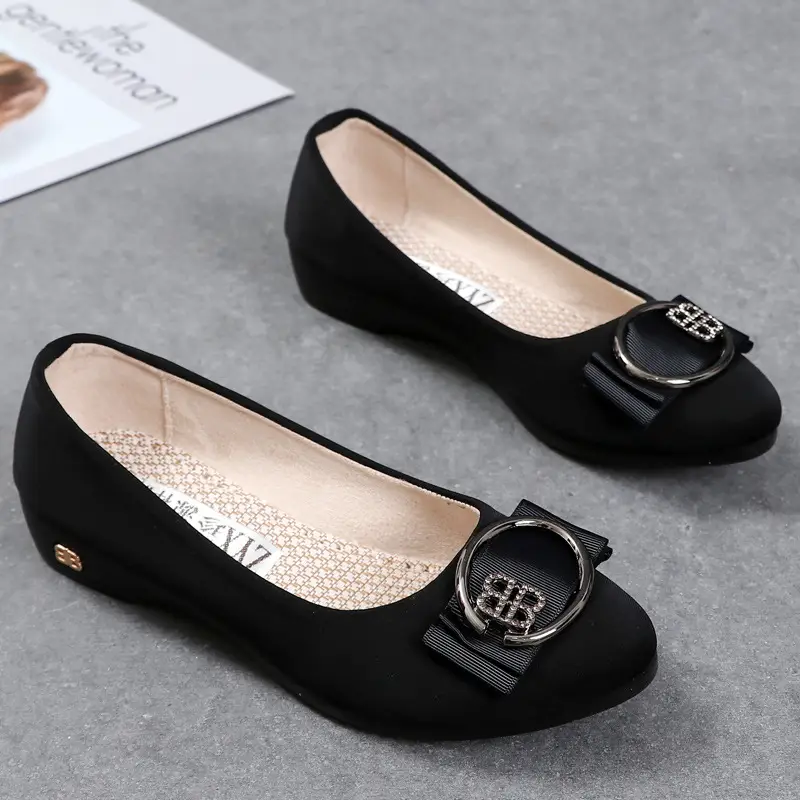 Old Beijing Cloth Shoes Fashion Work Shoes Women's Black Wedge Professional Shoes Round Toe Soft Sole Mother Shoes Mid-Heel Work Shoes - Image 4