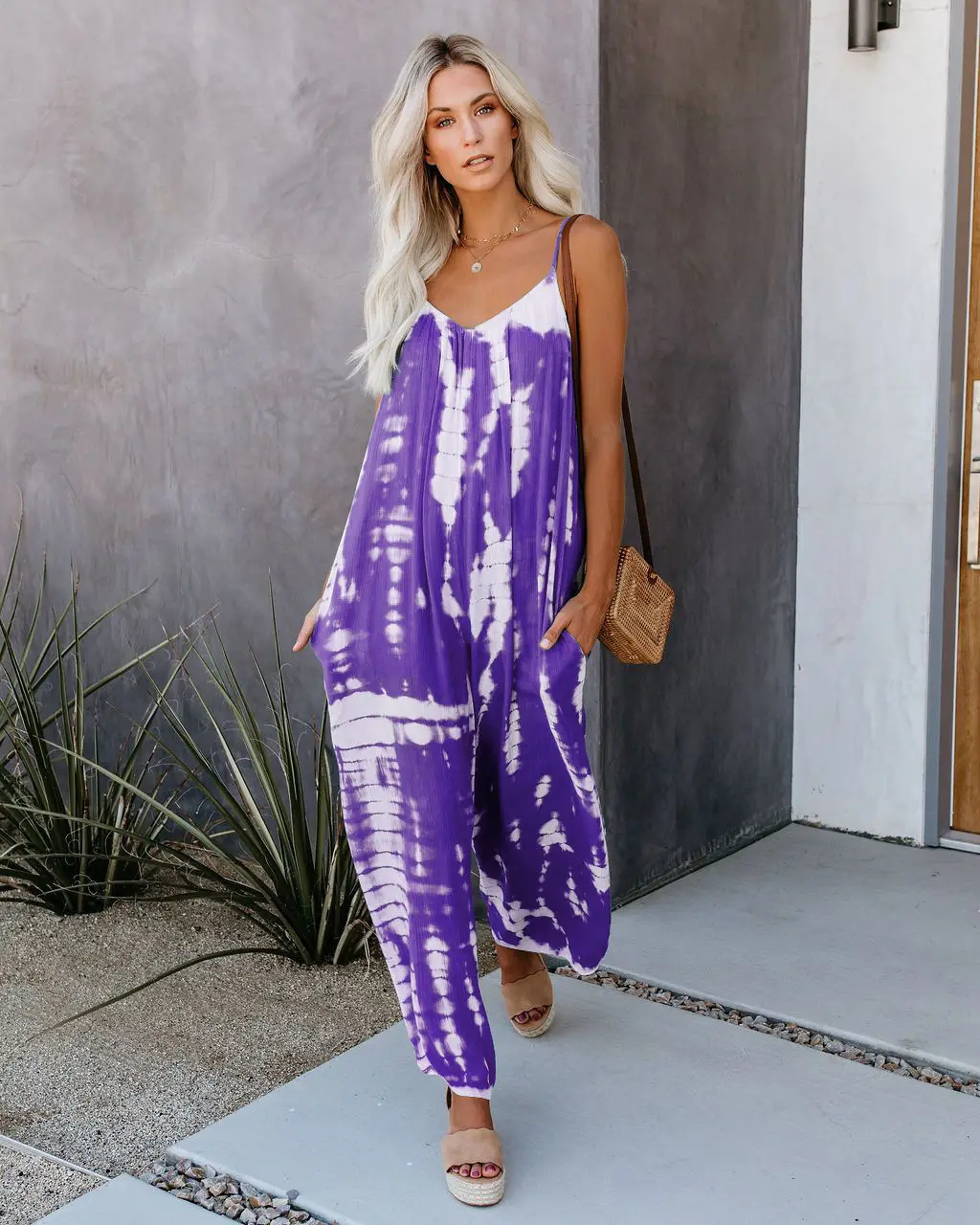 Red Printed U-Neck Loose Jumpsuit with Wide Legs - Image 10