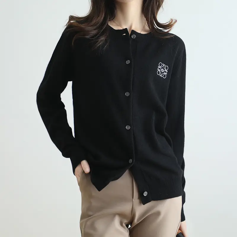 Women's Red V-Neck Knitted Pullover Sweater — feature 15