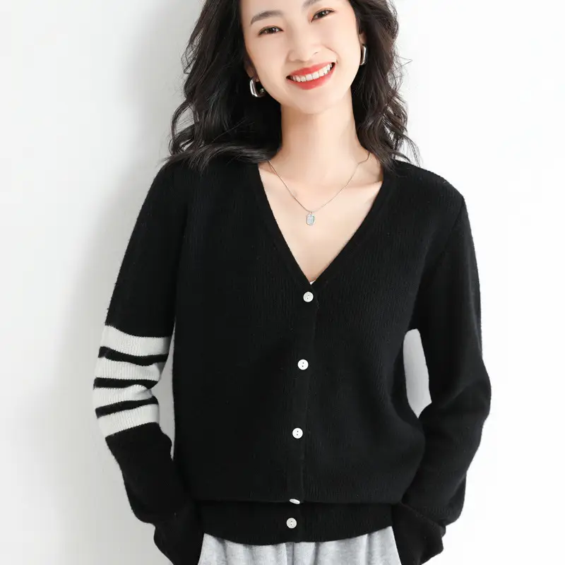 Women's Red V-Neck Knitted Pullover Sweater — feature 5