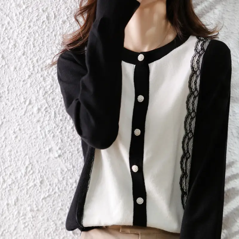 Women's Red V-Neck Knitted Pullover Sweater — feature 9