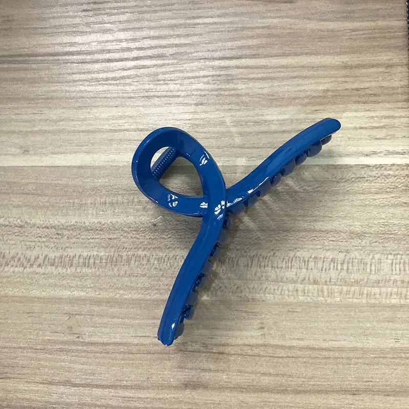 Blue Acrylic Hairpin Clip for Women - Image 5