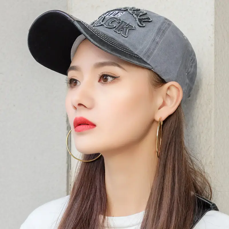 Women's Summer Baseball Cap with Vintage Design - Image 4