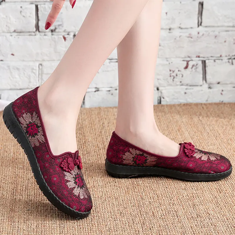 Women's Maroon Embroidered Knot Shoes Large 42 - Image 4