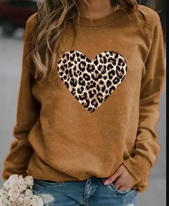Women Pink Leopard Heart Crewneck Sweatshirt - Image 2