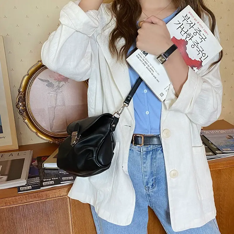 White Vintage Crossbody Bag for Women 2026 — feature 12