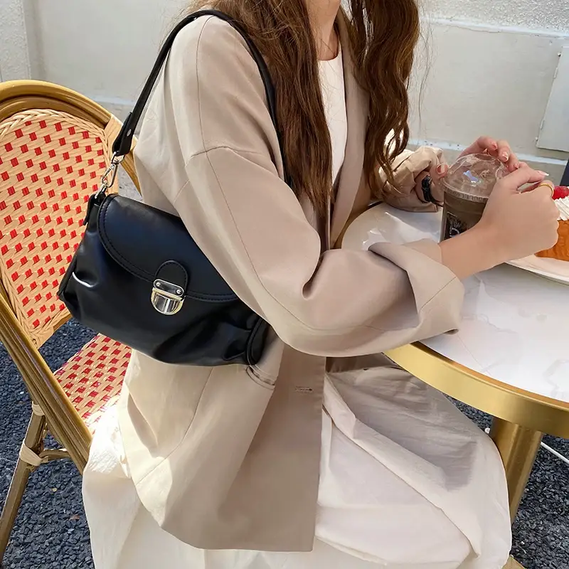 White Vintage Crossbody Bag for Women 2026 — feature 18