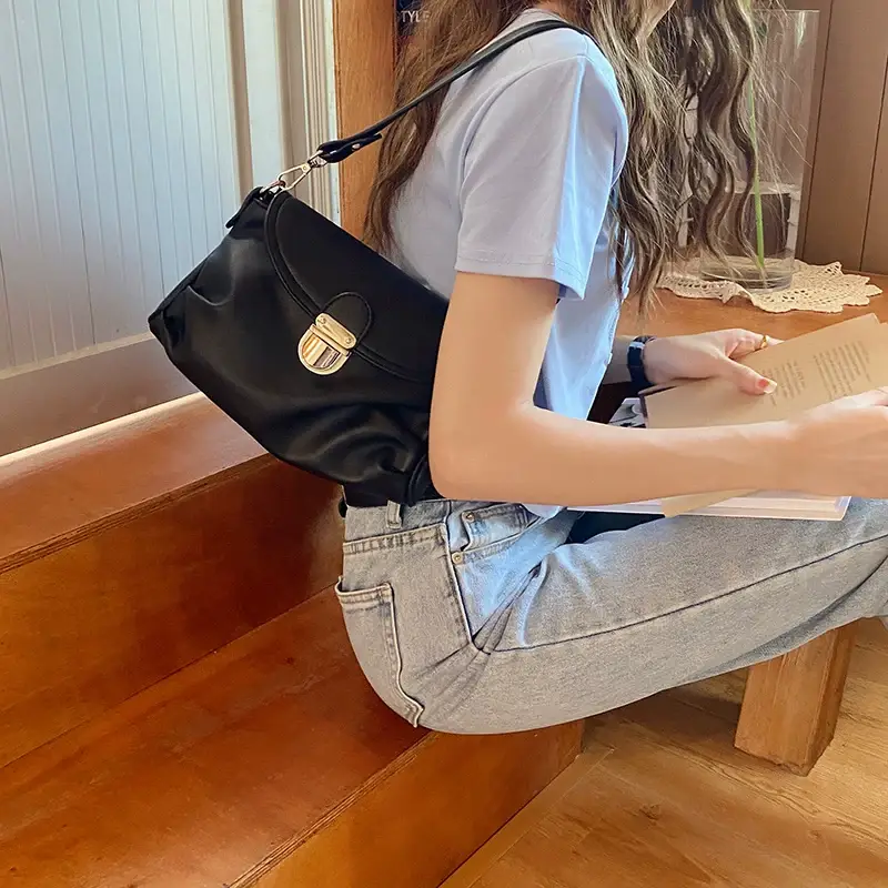 White Vintage Crossbody Bag for Women 2026 — feature 22