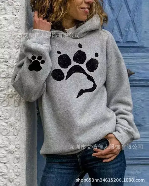 Women Dog Paw Printed Hooded Sweatshirt Maroon - Image 4