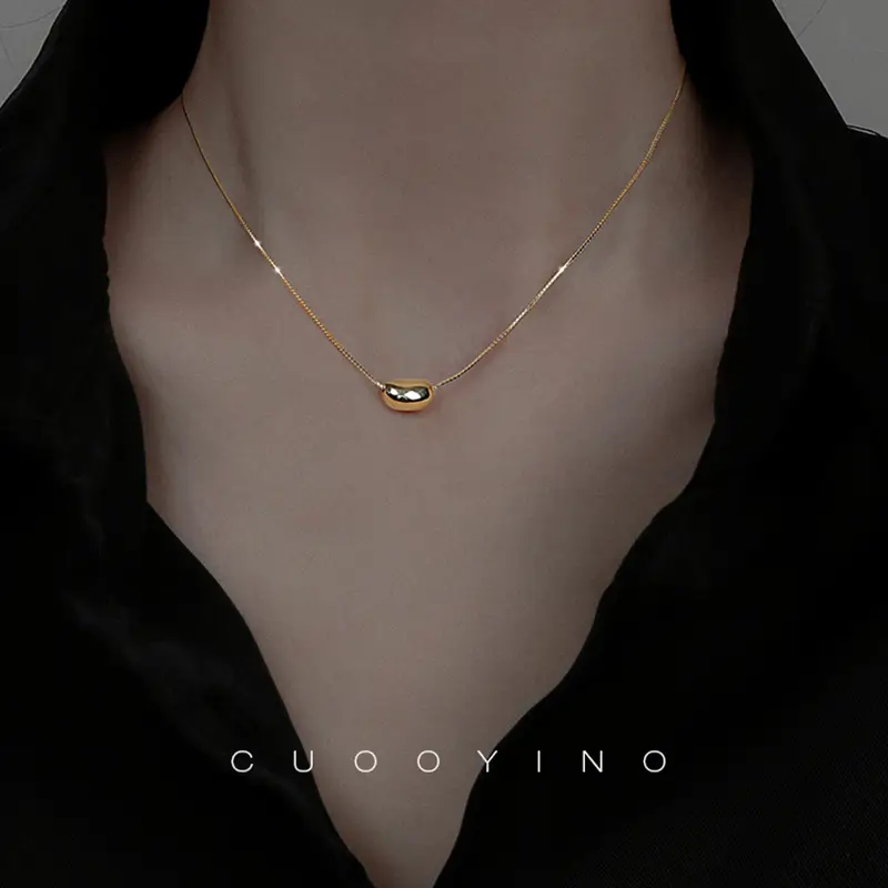 Gold Clavicle Necklace for Women, Simple & Elegant Design - Image 5