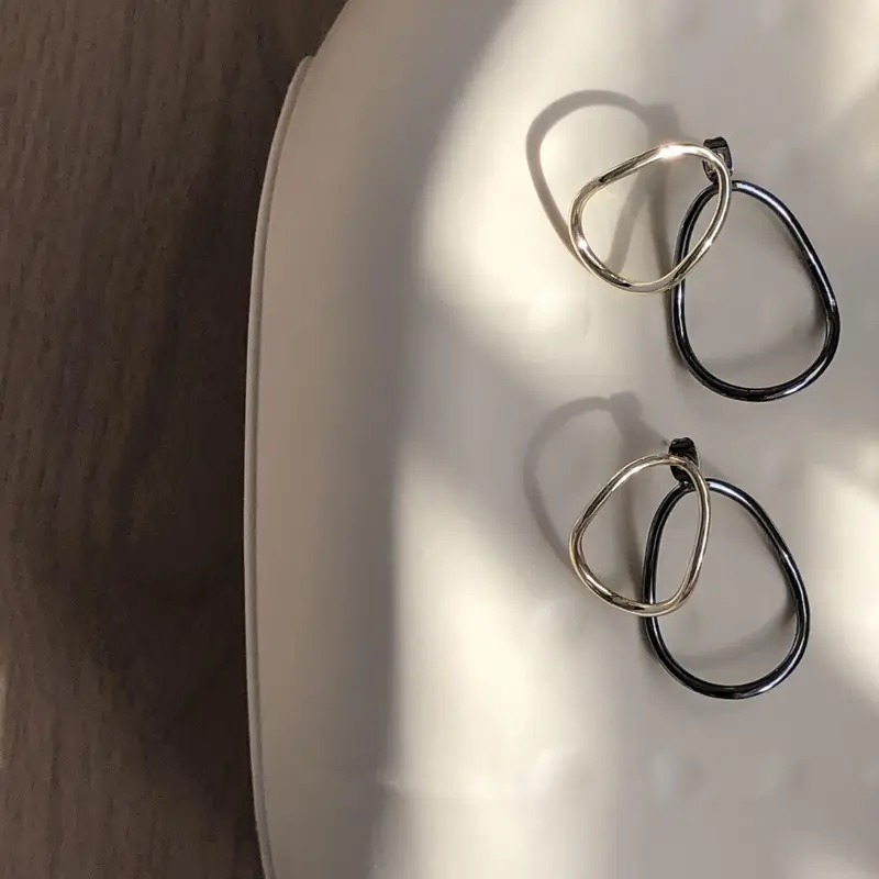 Silver Needle Cold Style Oval Earrings for Women - Image 3