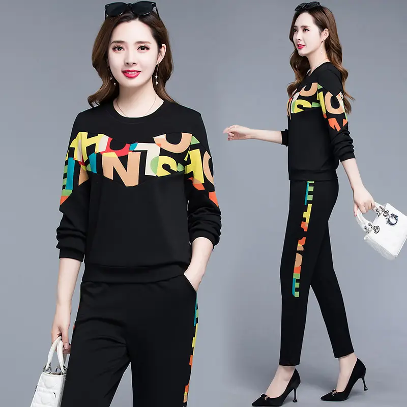 Women Black 2-Piece Sweatshirt Set with Colorful Print 2026