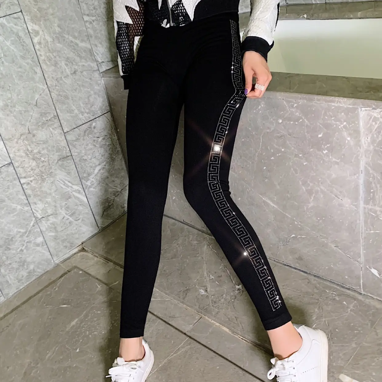 Black Slimming Leggings with Sparkle Detail - Image 7