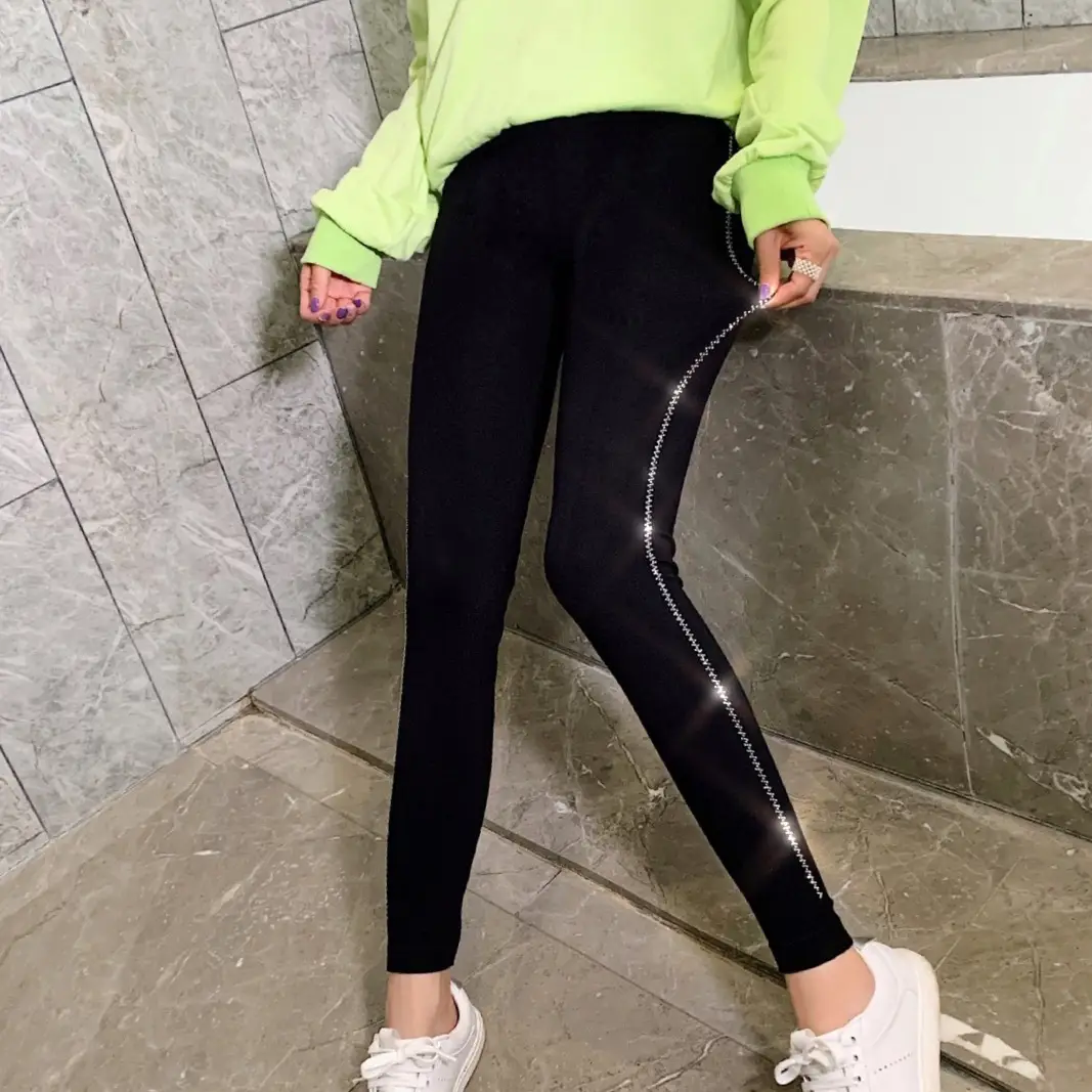 Black Slimming Leggings with Sparkle Detail - Image 9