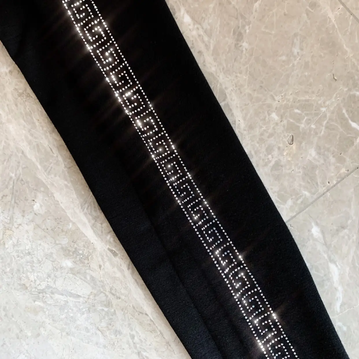 Black Slimming Leggings with Sparkle Detail - Image 4