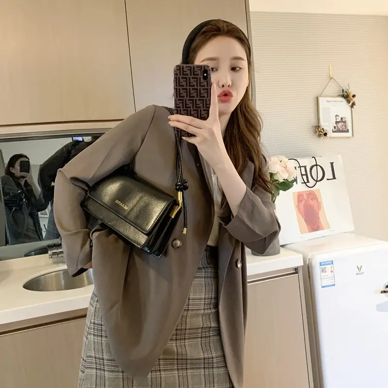 Black Leather Shoulder Crossbody Bag for Women - Image 8