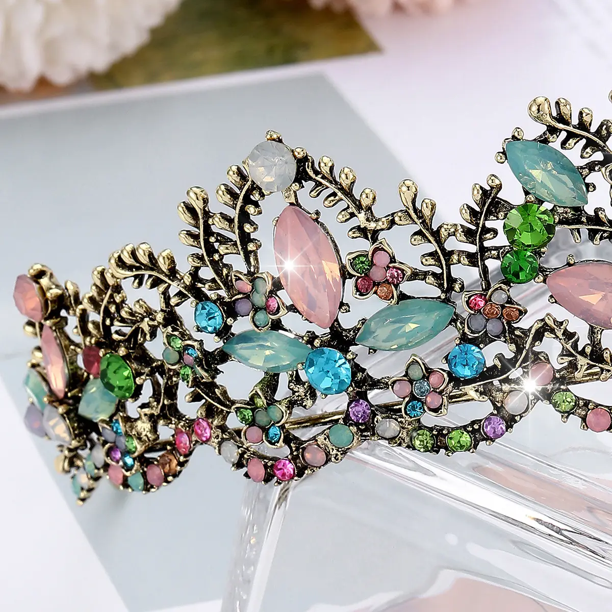 Luxury Crystal Bridal Hair Crown with Red Resin & Gold Alloy — feature 9