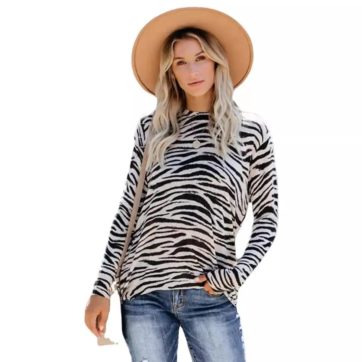Women Leopard Print Long Sleeve T-Shirt Camo Bottom - Image 4