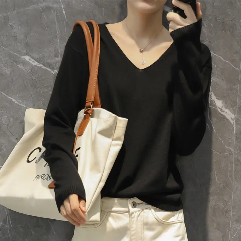 Women's Loose V-Neck Knitted Pullover Sweater - Image 4
