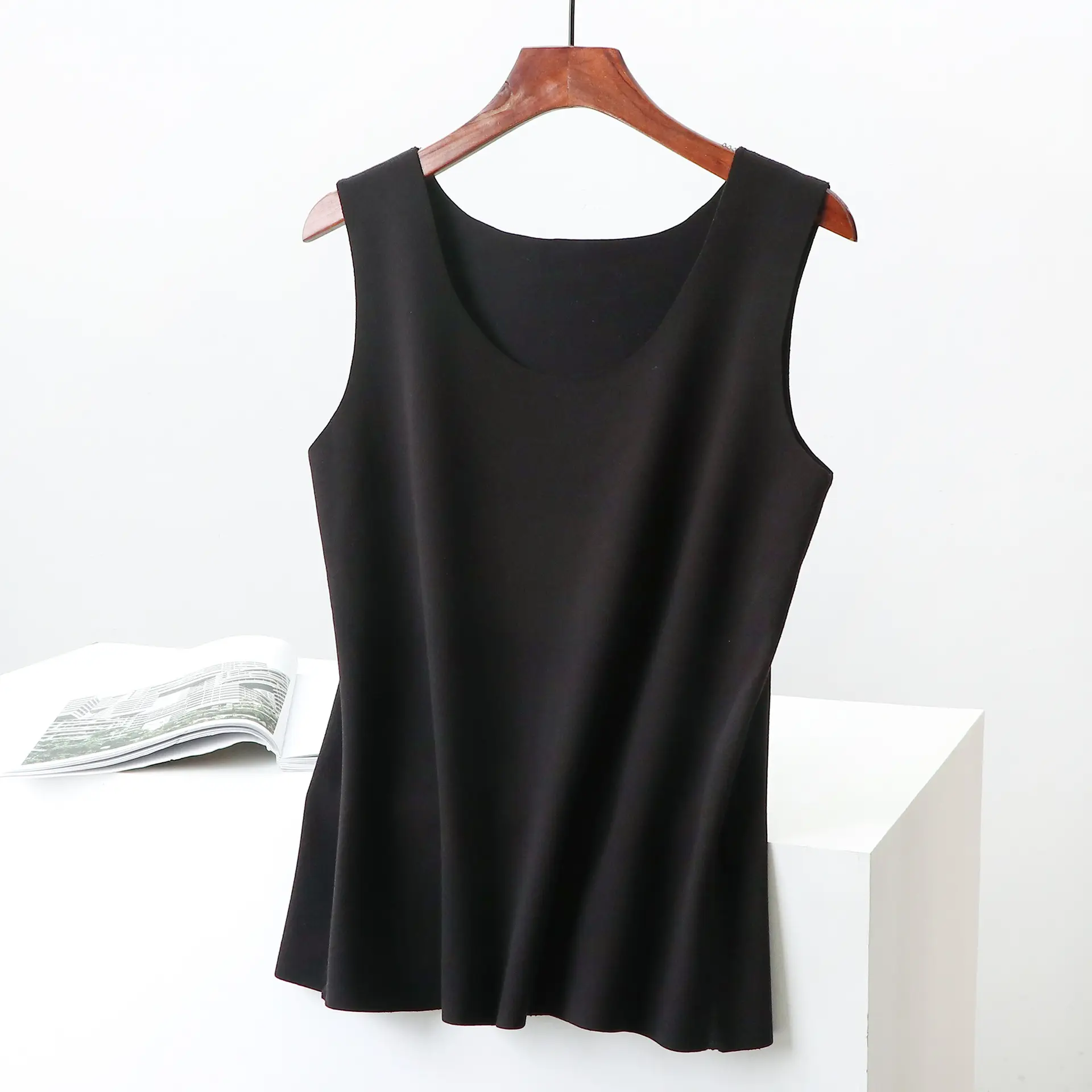 Korean Slim Fit Velvet Vest Maroon Sleeveless - Image 2