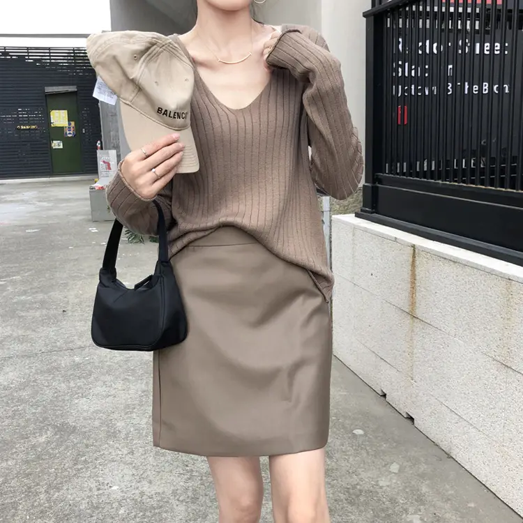 Women Low Neck Knitwear Set Black Yellow Shoulder Bag — feature 22