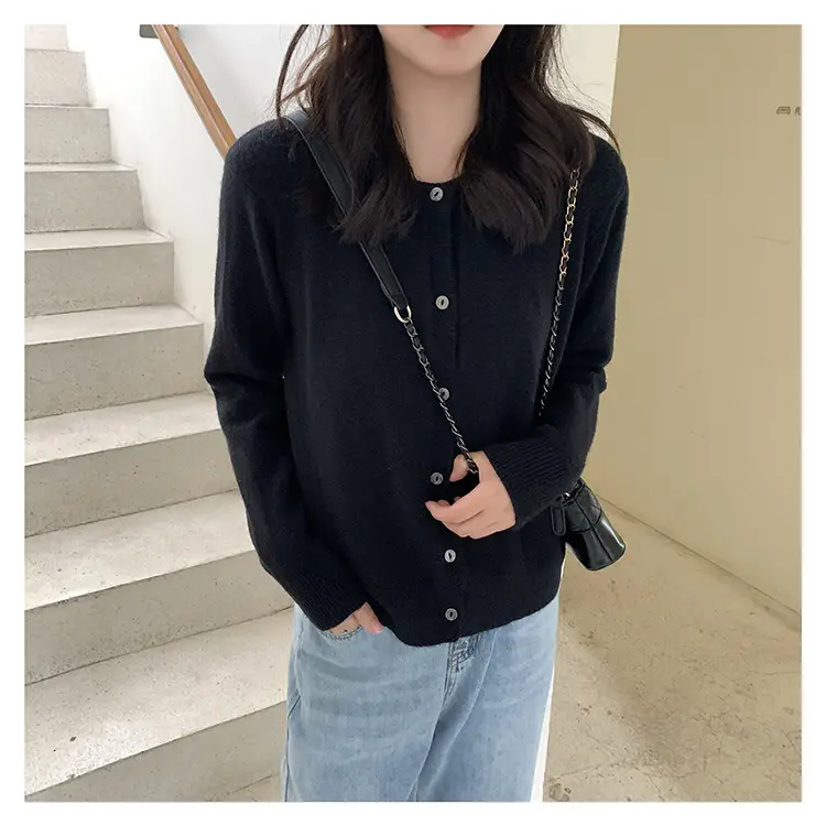 2025 Women's Black Knitted Casual Shirt with Chain Bag - Image 4