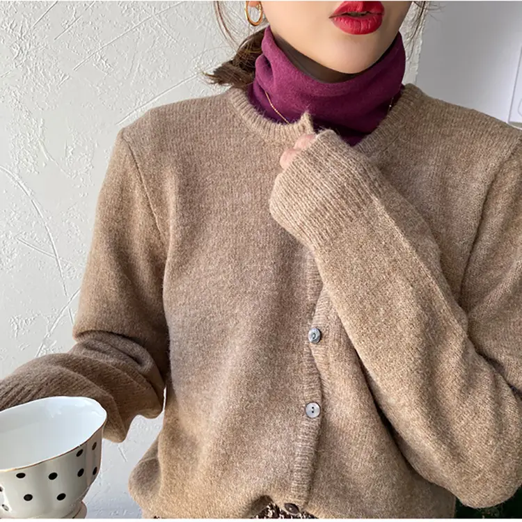 2025 Women's Black Knitted Casual Shirt with Chain Bag - Image 7