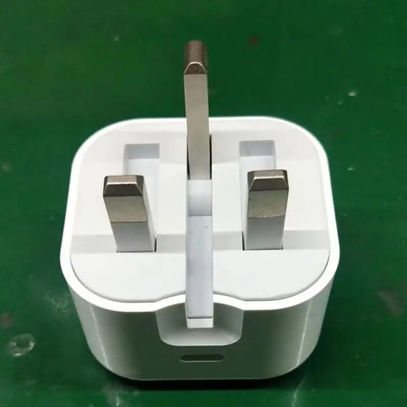 British Standard Fast Charging Head 18W Foldable - Image 3