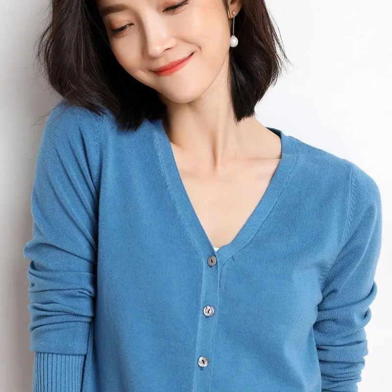 Women's Red Velvet V-Neck Cardigan 2024 Spring Fall - Image 3