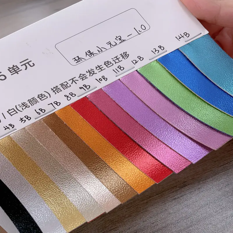PVC Cosmetic Bag with Scratch Resistant Small Ingot Pattern - Image 9
