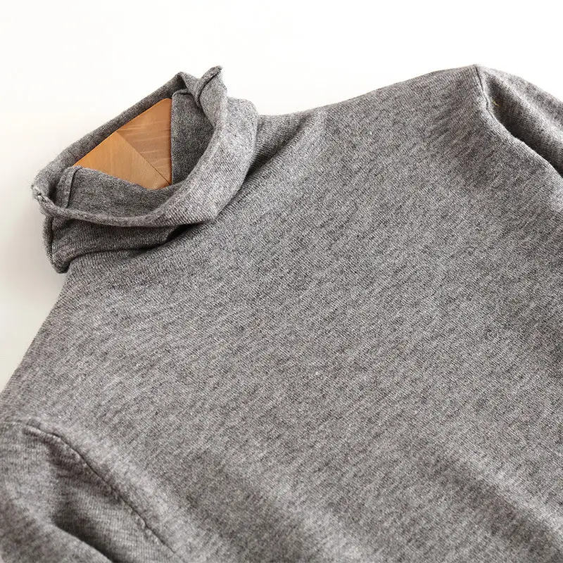 Women's Green Knitted Turtleneck Sweater - Image 3
