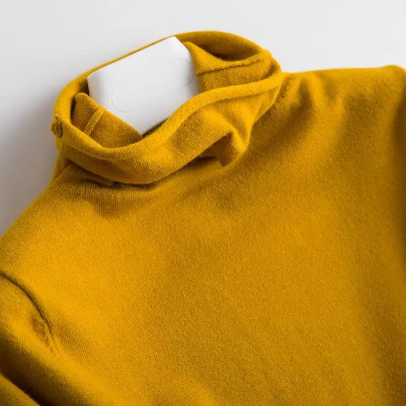 Women's Green Knitted Turtleneck Sweater - Image 5