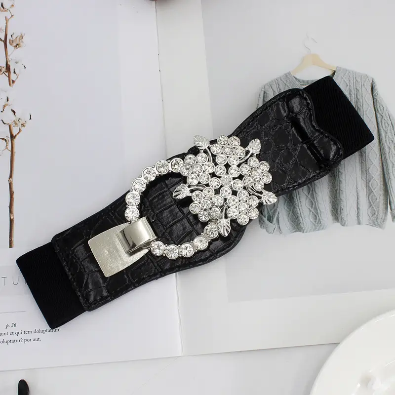 Black Crown & Heart Buckle Belt for Women 5cm Wide - Image 3