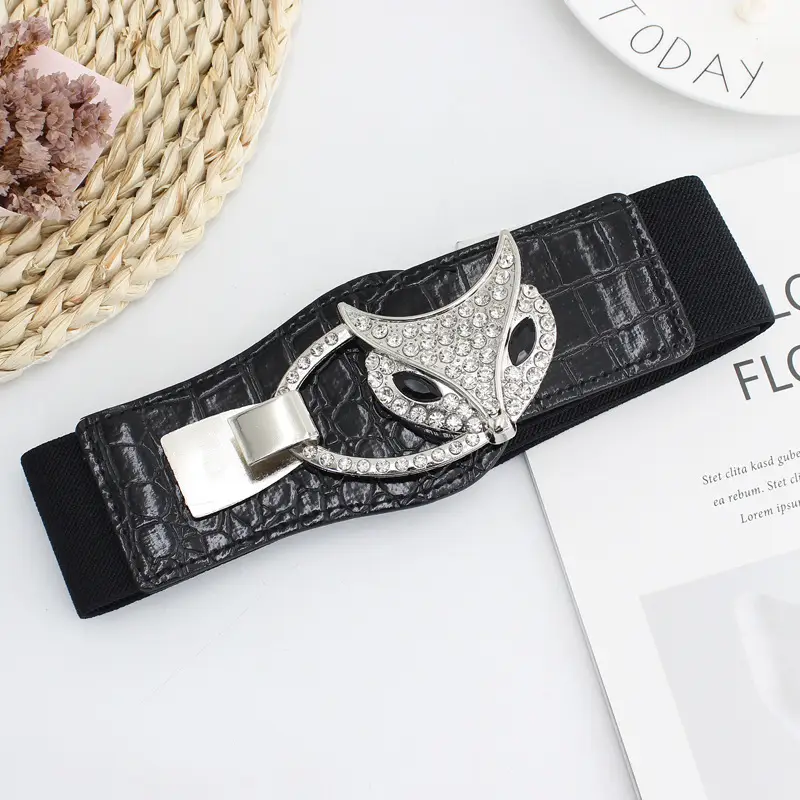 Black Crown & Heart Buckle Belt for Women 5cm Wide - Image 7