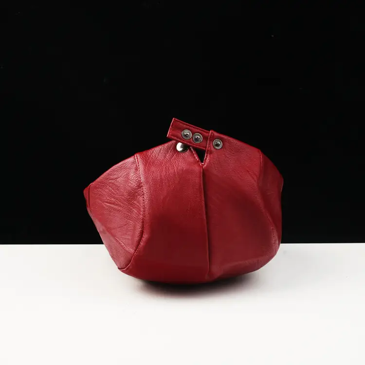 Women's Red Duck Tongue Cap Spring Autumn Sunshade Hat — feature 9