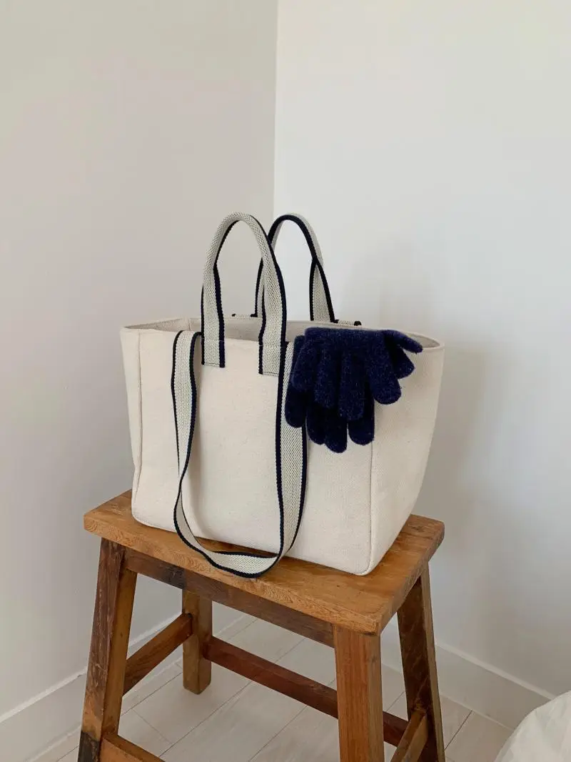 Trendy Canvas Shoulder Bag with Blue Shawl — feature 3