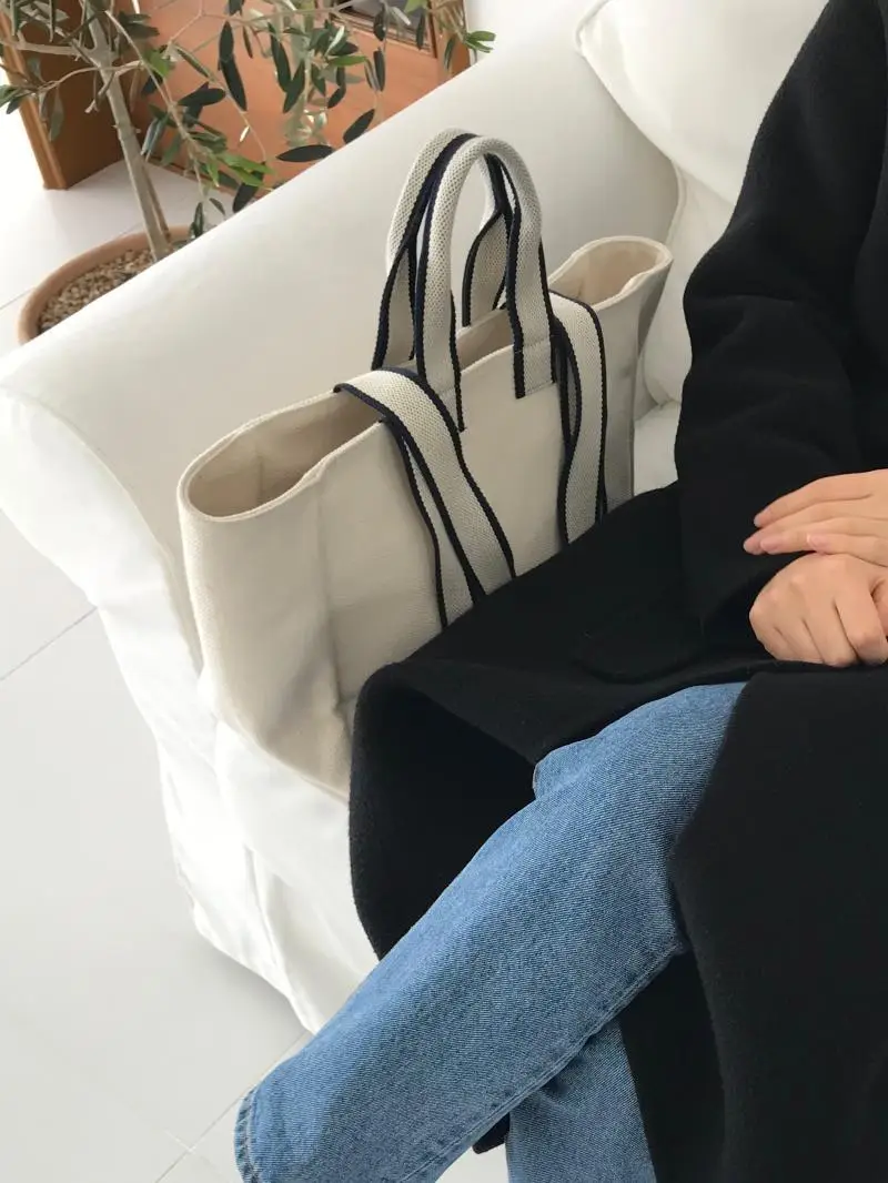 Trendy Canvas Shoulder Bag with Blue Shawl — feature 4