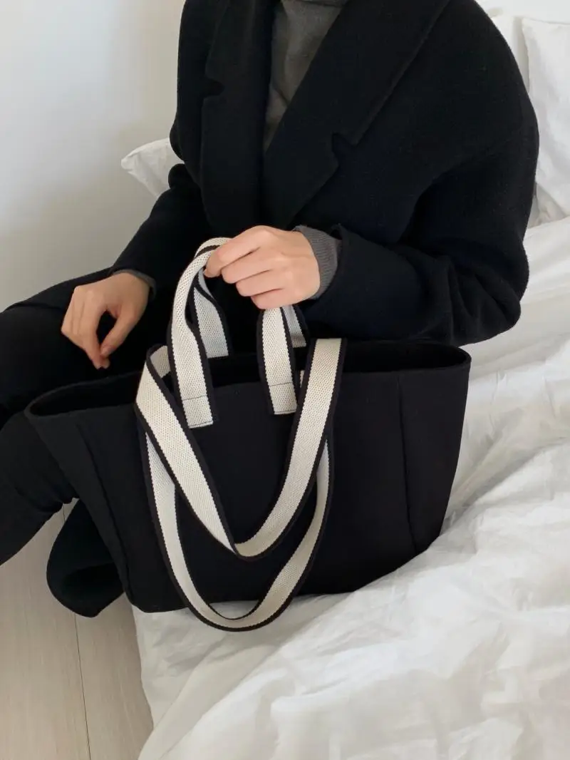Trendy Canvas Shoulder Bag with Blue Shawl — feature 5