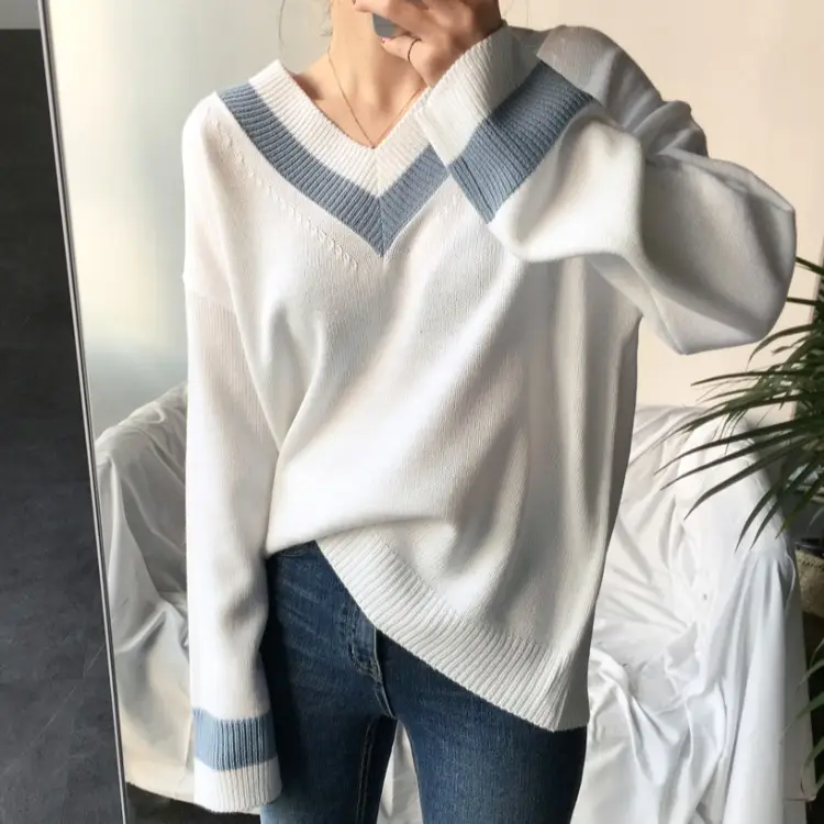 White V-Neck Knit Pullover Women's Sweater 2023 - Image 3