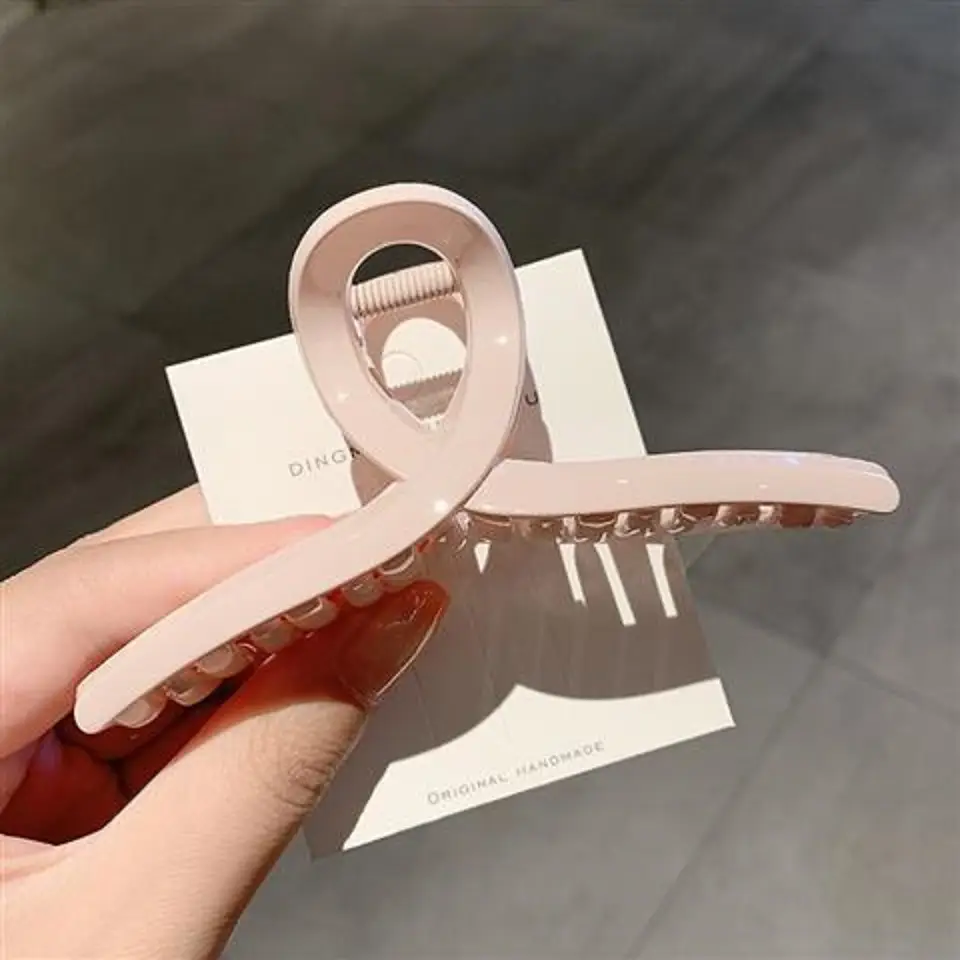 Women's Insulated Hair Clip for Large Bath