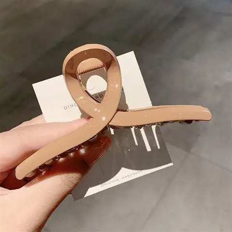 Women's Insulated Hair Clip for Large Bath