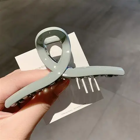 Women's Insulated Hair Clip for Large Bath