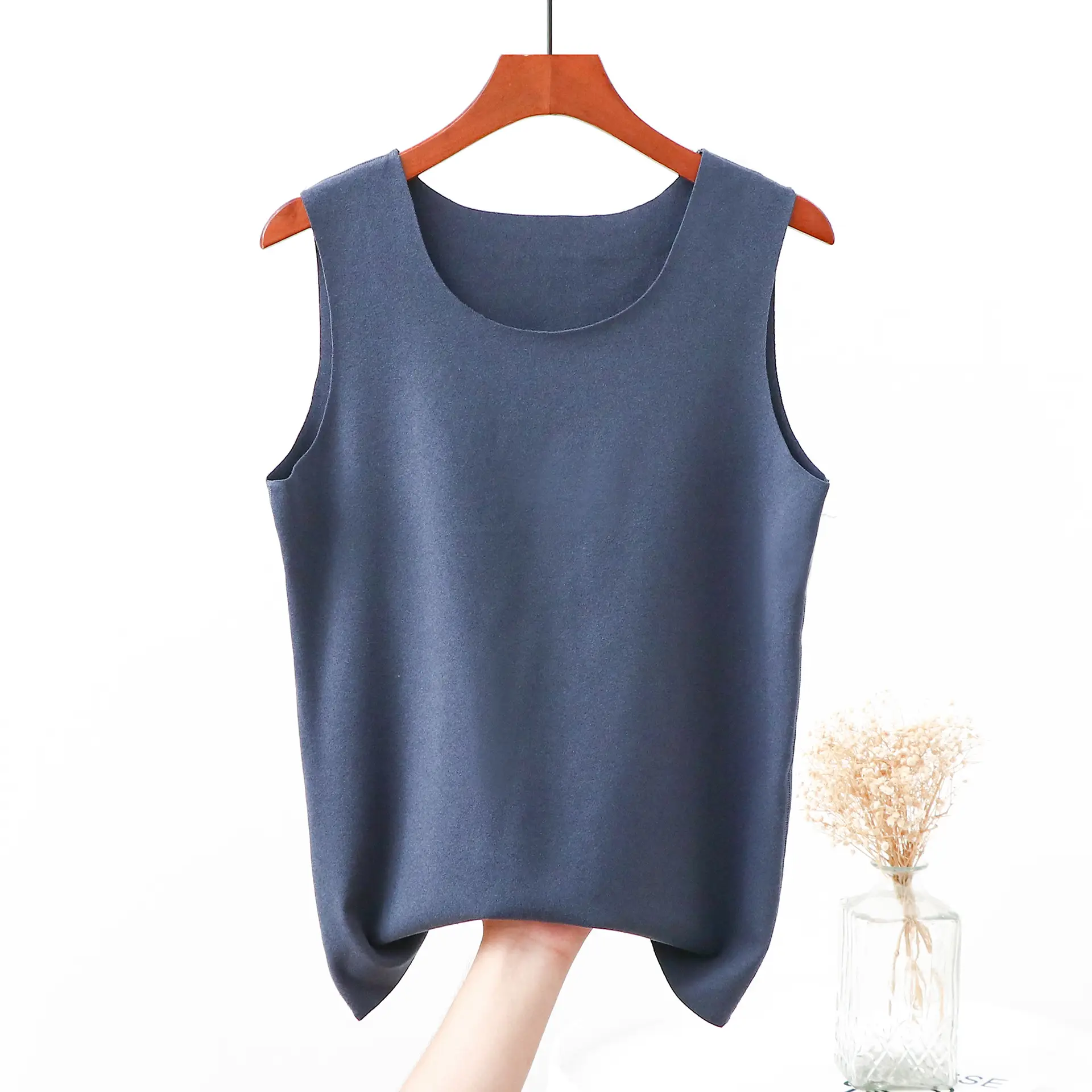 Black Sleeveless V-Neck Warm Vest for Women - Image 8